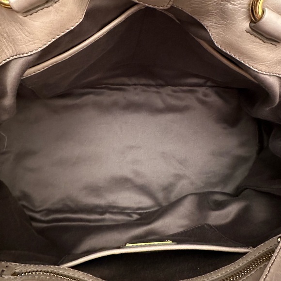 Miu Miu shine trapu - Picture 9 of 17